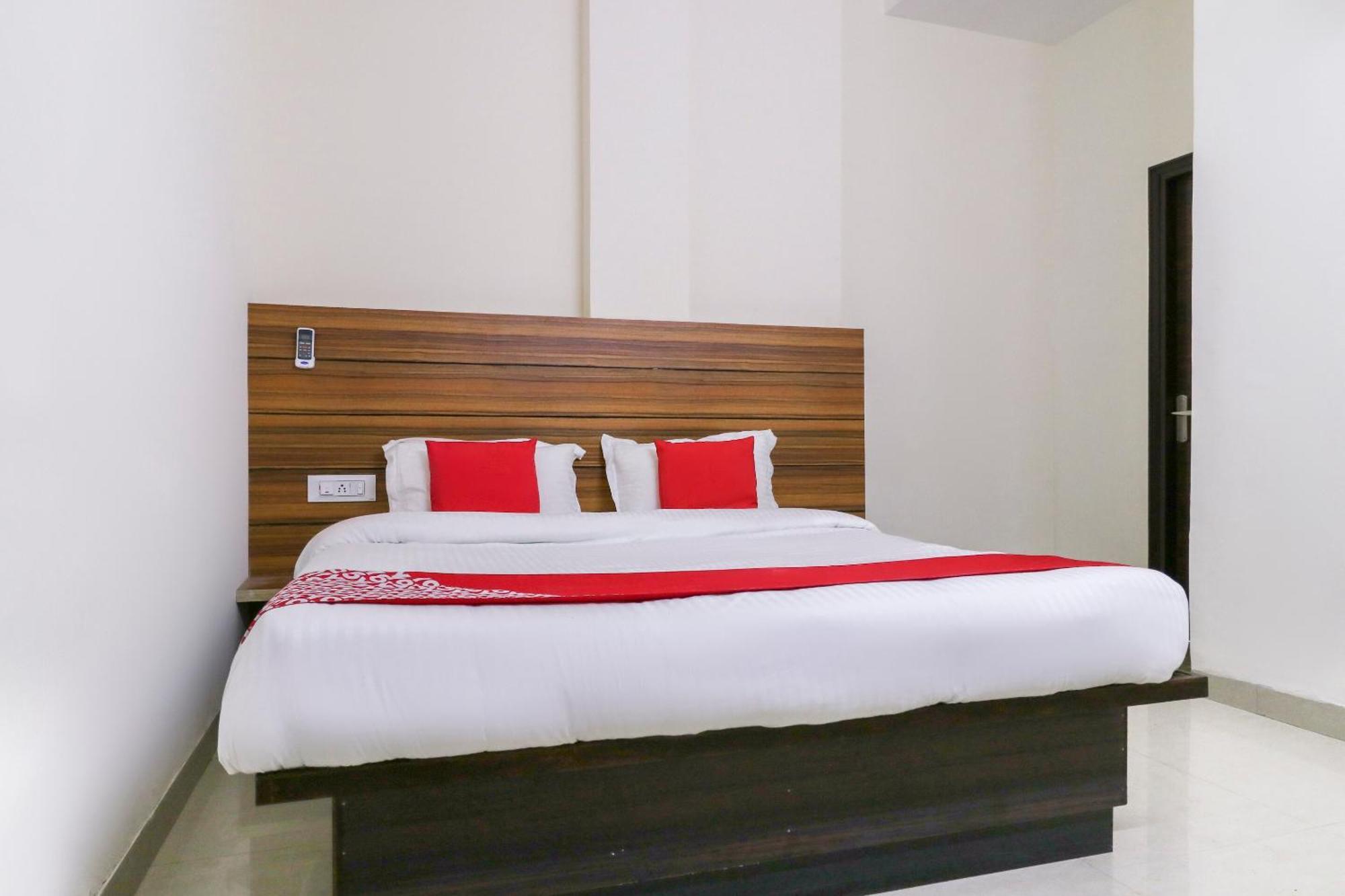 Landran Hotel O Red Ark מראה חיצוני תמונה