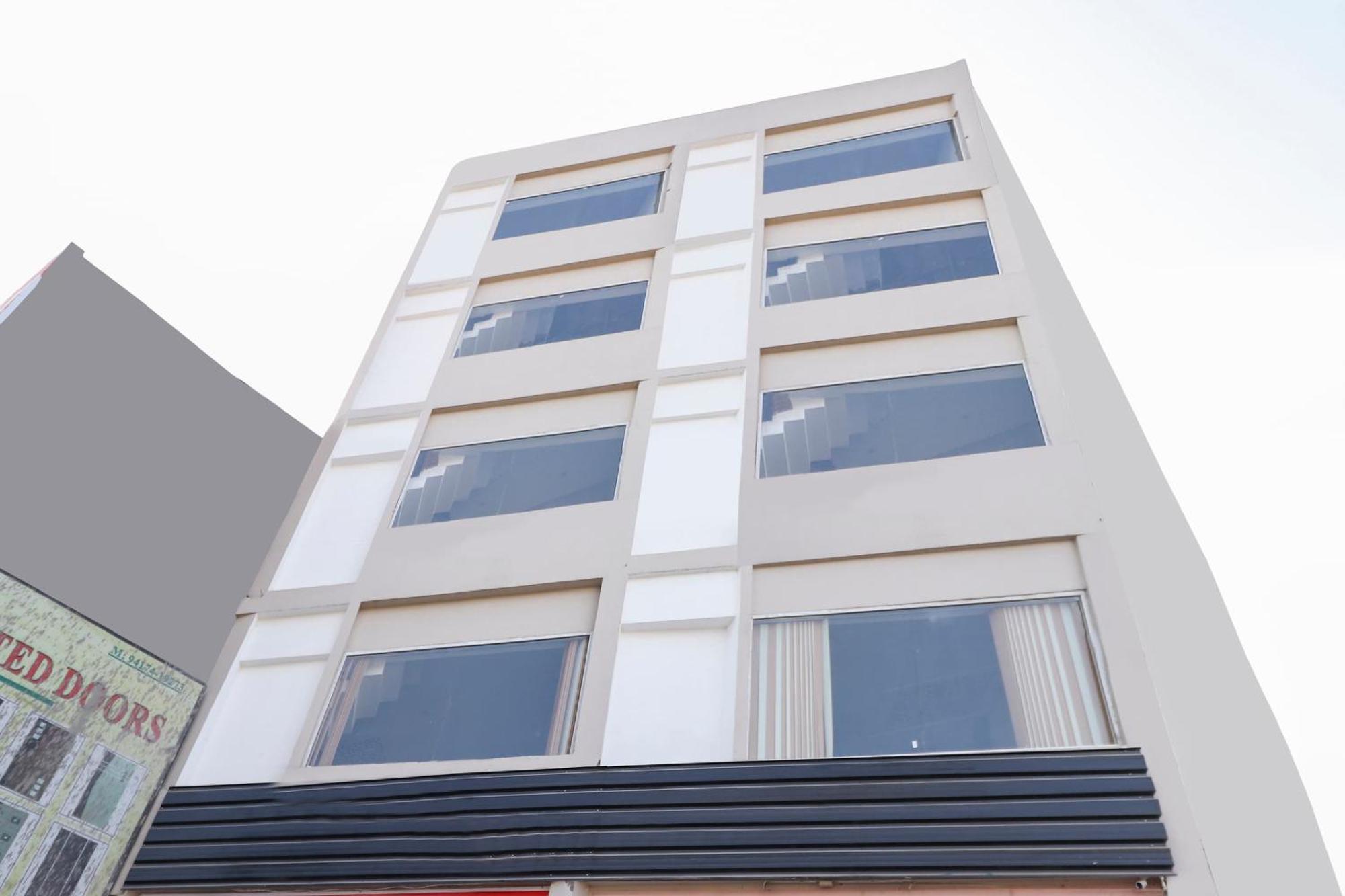 Landran Hotel O Red Ark מראה חיצוני תמונה